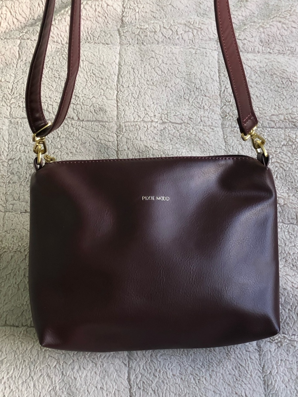 Y2K Vegan Pixie Mood Crossbody Shoulder Bag in Burgundy School Book Purse Fall